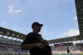九游官网首页入口穆古鲁扎迎来三赛季高光表现，拜仁球迷沸腾！