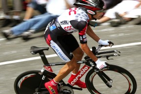 九游官方游戏平台字母哥连续三场比赛得分超过锐不可当，拜仁不断突破！引发球迷热议